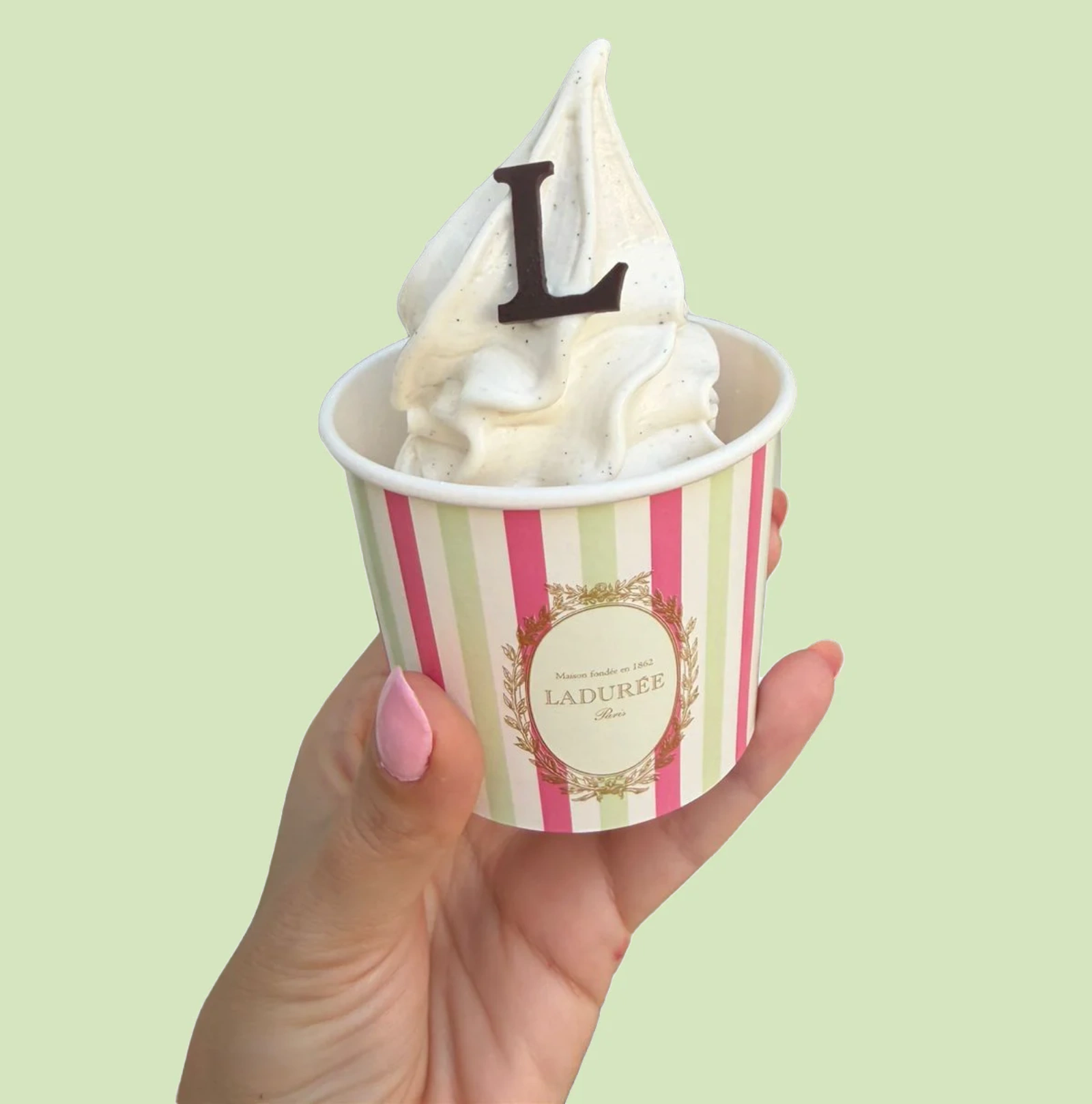 Vanilla soft ice cream pot
